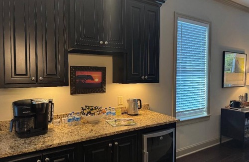 Oxford Condo | Convenient, Private, and Spacious 3-Bedroom Condo on S. Lamar Blvd in Oxford, MS