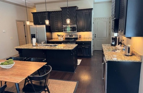 Oxford Condo | Convenient, Private, and Spacious 3-Bedroom Condo on S. Lamar Blvd in Oxford, MS