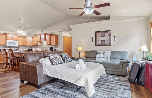 Rapid Valley Apartment | Convenient Townhouse - Near Airport
