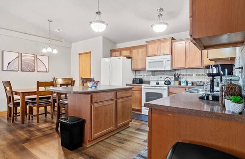 Rapid Valley Apartment | Convenient Townhouse - Near Airport