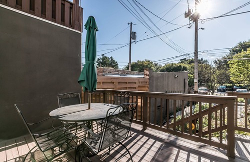 Downtown Baltimore House | Convention Ctr, Camden Yards, Inner Harbor W/Parking - 627