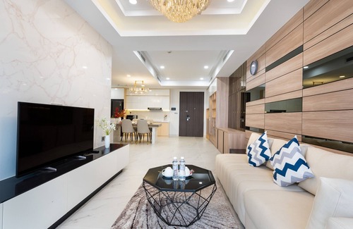 Phu My Hung Apartment | Convinia Luxury The Peak Midtown