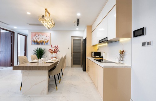 Phu My Hung Apartment | Convinia Luxury The Peak Midtown