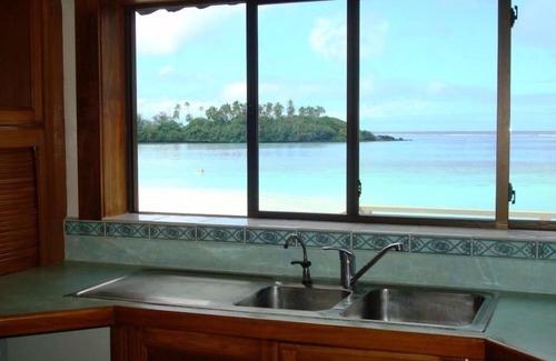Tapere of Titikaveka House | Cooks Beach House - Laurie Residence