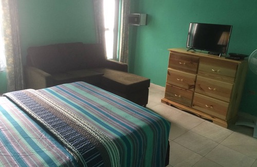 Montego Bay Hotel | Cool Breeze Beach Studio