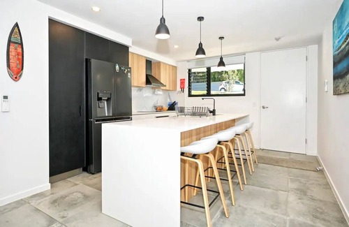 Sunshine Coast Apartment | Coolum Beach - Beachside Dream - 3 B/R, 2 Bath ZF6