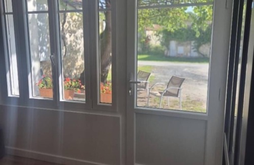 Breuil Magne House | Cootage between nature and comfort