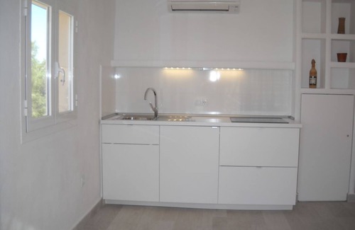 Es Pujols Apartment | Copacabana21: Bright apartment a few steps from the beach of Es Pujols