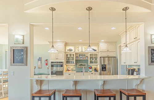 Klipsan Beach House | CORAL SUNSETS & SHIMMERING DEEP BLUE OCEAN VIEWS. LASTING MEMORIES MADE HERE!