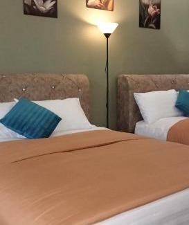 Kota Warisan Apartment | Core Soho Suites KLIA sepang Free WifI by Ezy Home