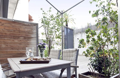 El Putget i Farro Apartment | Corporate Apartment in Barcelona with Terrace