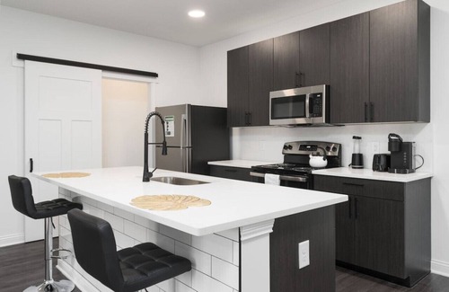 Whitestown Apartment | Corporate Housing by MGM