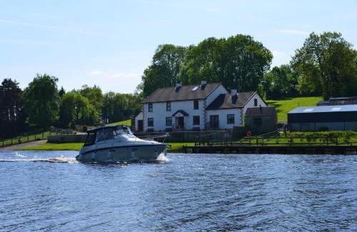 Enniskillen Bed & Breakfast | Corrigans Shore House