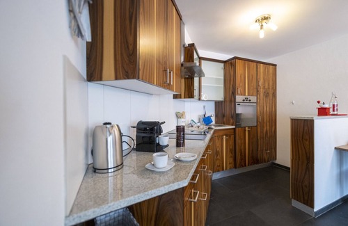 Sent Apartment | Costa Dad Archas Taverna Parterre: Modern 3.5-room flat in Sent