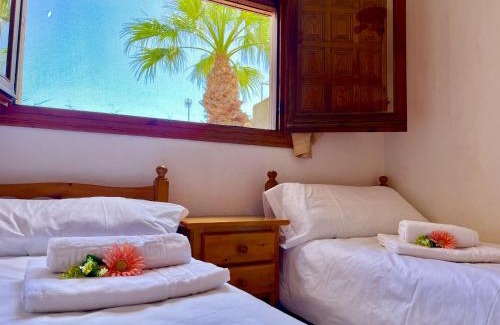 Los Arenales del Sol Apartment | Costa Hispania House by Gloove