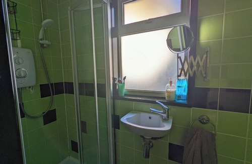 Brixton Hill Apartment | Cosy 1 bedroom coach house