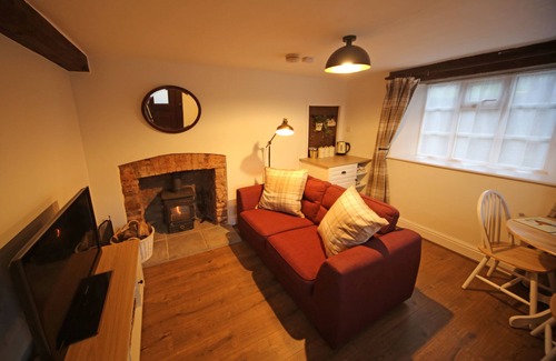 Minehead Cottage | Cosy 18th Century Exmoor Cottage - Log Burner - Village Location