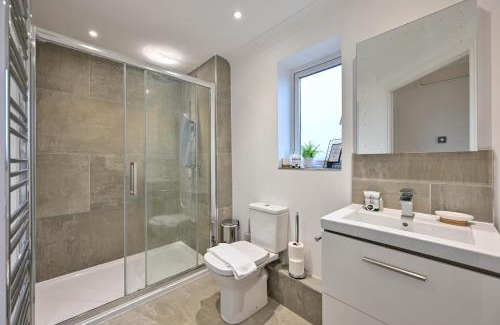 Frome Apartment | Cosy 2-Bed Apartment in Frome Near Town Centre!