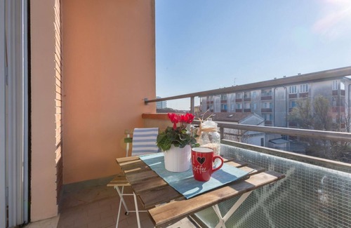 Lido di Pomposa Apartment | Cosy 40 sqms apartment, perfect for 3 people, located on the second floor (NO lift) of a building with shared garden and private parking. The property is located a few steps from the beach (300 metres), in an area full of services, including bars, restau