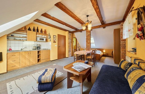 Starkov Villa | Cosy apartment in villa for 4 people with pool, WIFI, TV, patio and pets allowed