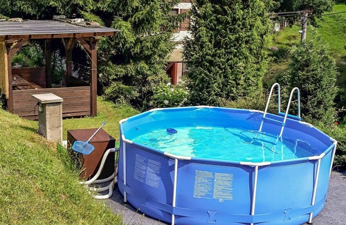 Starkov Villa | Cosy apartment in villa for 4 people with pool, WIFI, TV, patio and pets allowed