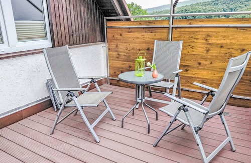 Schieder-Schwalenberg Apartment | Cosy apartment for 2 guests with WIFI, TV, balcony and panoramic view
