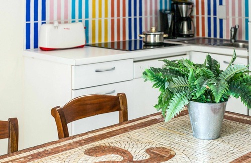 La Bastide-Clairence Apartment | Cosy apartment for 4 guests with WIFI, pool, TV, terrace and pets allowed