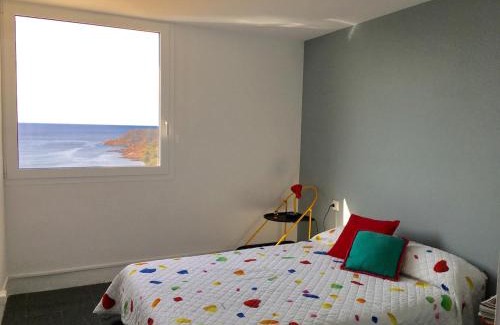Sant Feliu de Guixols Apartment | Cosy apartment with fabulous SEA VIEWS 70's style
