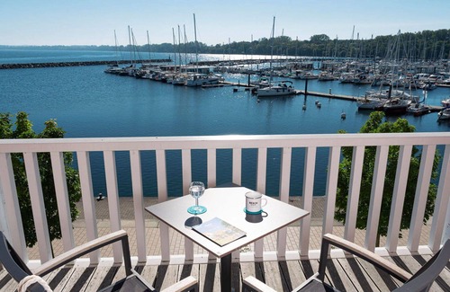 Tarnewitz Apartment | Cosy apartment for 2 guests with pool, WIFI, TV and terrace