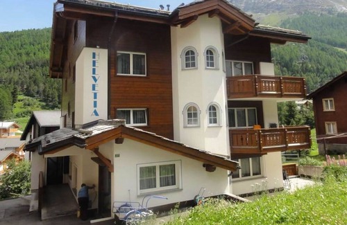 Saas-Fee Apartment | Cosy apartment for 2 people with WIFI, TV and balcony