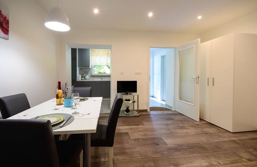 Mihotici Apartment | Cosy apartment for 2 guests with WIFI, A/C, TV and terrace