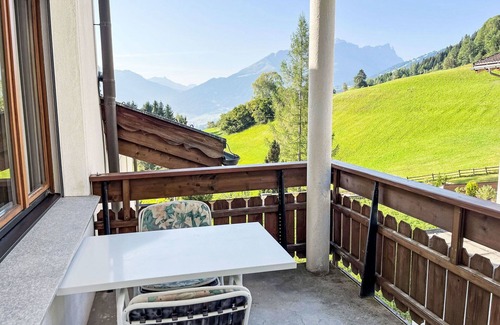 Grisons Apartment | Cosy apartment for 2 guests with pool, WIFI, TV, balcony, pets allowed and panoramic view
