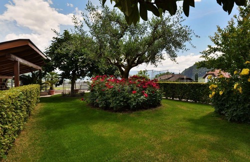 Andriano Apartment | Cosy apartment for 2 guests with WIFI, pool, TV and patio