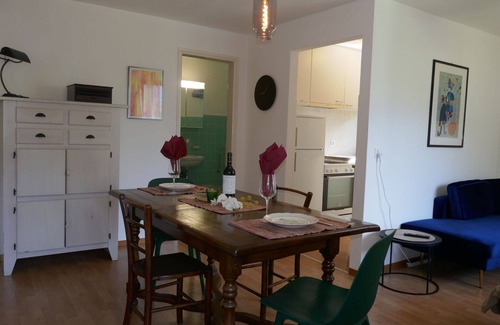 Blenio Apartment | Cosy apartment for 2 people with WIFI, TV, patio, pets allowed and panoramic view