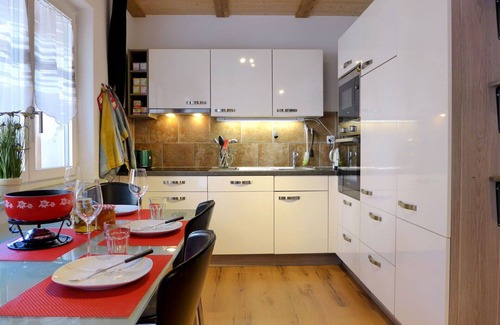 Boenigen Apartment | Cosy apartment for 3 guests with WIFI, A/C, TV and terrace