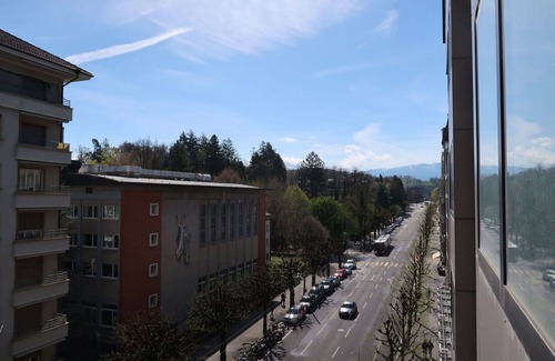 Fribourg Apartment | Cosy apartment for 4 guests with WIFI, TV and patio