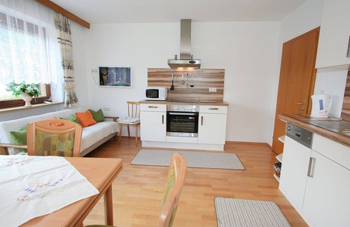 Fuegenberg Apartment | Cosy apartment for 4 guests with WIFI, TV, terrace and panoramic view