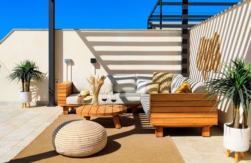 Los Llanos Apartment | Cosy apartment for 4 people with A/C, WIFI, pool, TV and patio