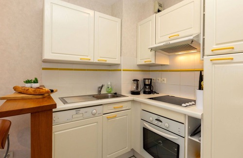 Saint-Igneuc Apartment | Cosy apartment for 4 people with WIFI, TV, patio and pets allowed