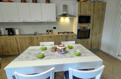 Colico Apartment | Cosy apartment for 4 people with WIFI, TV and patio