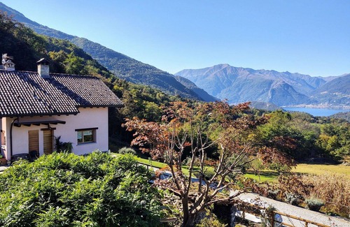 Colico Apartment | Cosy apartment for 4 people with WIFI, TV and patio