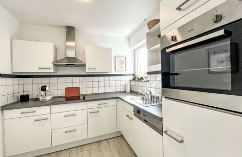 Siegburg Apartment | Cosy apartment for 5 guests with WIFI, TV and balcony