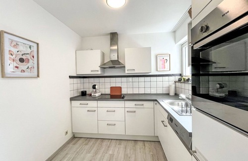 Siegburg Apartment | Cosy apartment for 5 guests with WIFI, TV and balcony