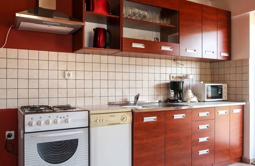 Porozina Apartment | Cosy apartment for 5 guests with WIFI, A/C, TV, terrace, pets allowed and parking