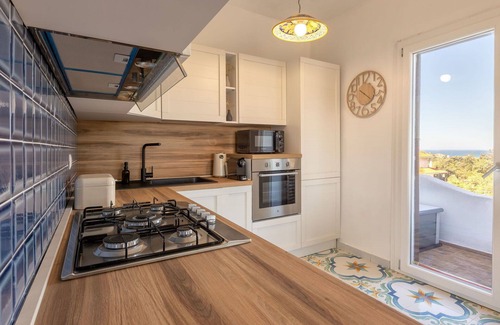 Eden Beach Apartment | Cosy apartment for 5 people with A/C, TV and patio