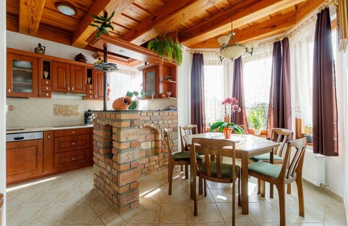 Fonyodliget Apartment | Cosy apartment for 6 guests with WIFI, A/C, TV and patio