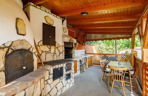 Fonyodliget Apartment | Cosy apartment for 6 guests with WIFI, A/C, TV and patio