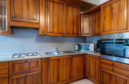 Gera Lario Apartment | Cosy apartment for 6 people with hot tub, WIFI, TV, patio and pets allowed