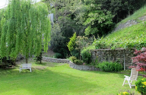Gera Lario Apartment | Cosy apartment for 6 people with hot tub, WIFI, TV, patio and pets allowed