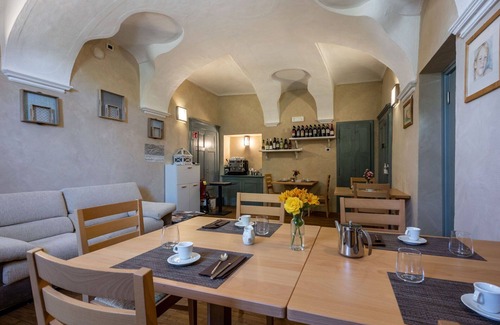 Dronero Apartment | Cosy apartment for 6 people with WIFI, TV, terrace and pets allowed